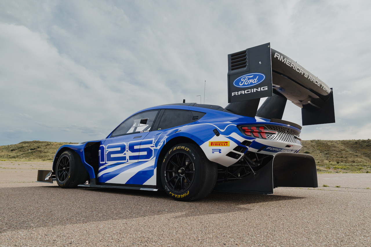 2026_Super_Mustang_Mach-E_EV_demonstrator_8_70